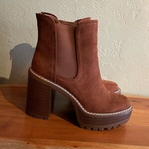 Madden Girl Kamora Faux Suede Platform Ankle Boots 9